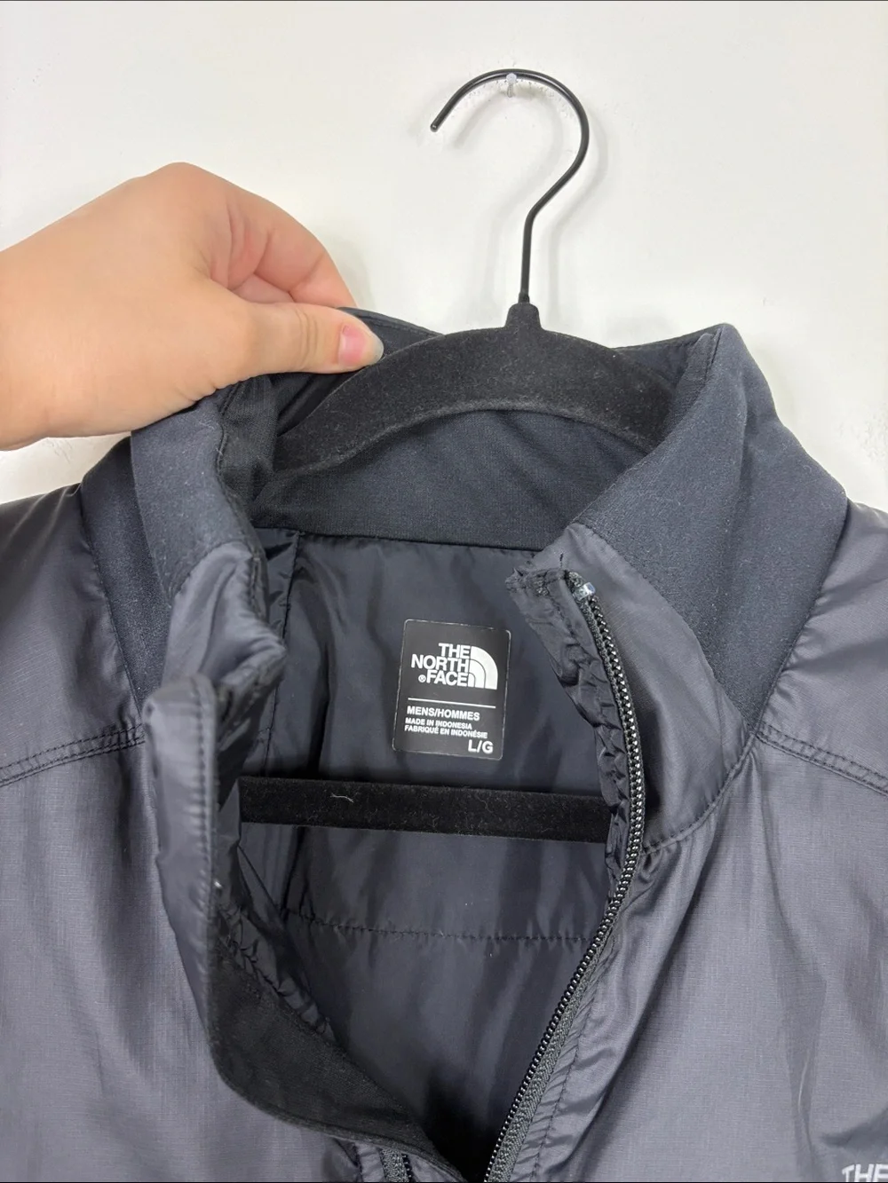 The North Face Men’s Full Zip Jacket Black Size Large Fleece Lined Windbreaker
